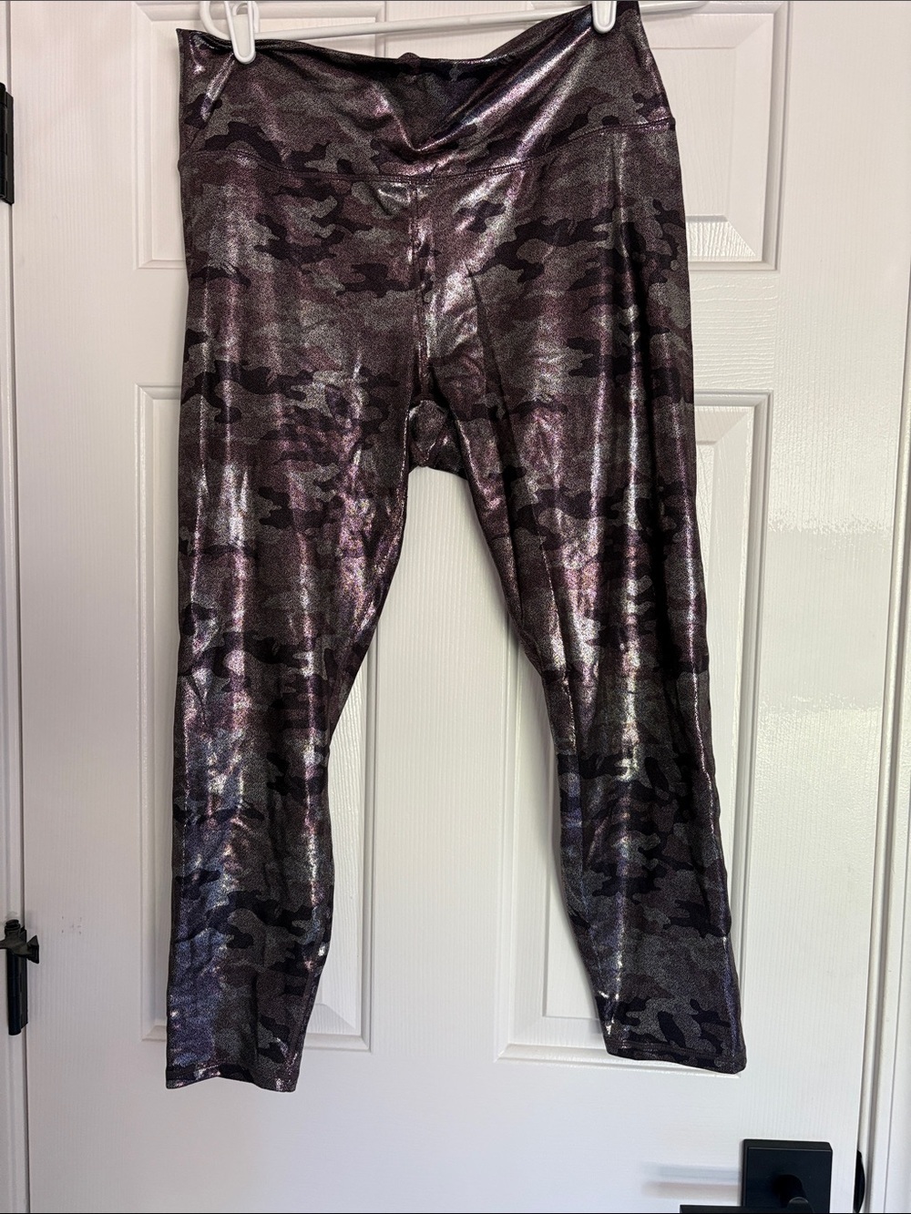 Fabletics Power Hold Camo Active Leggings- Gorgeous print !